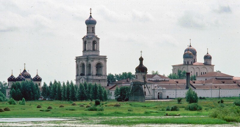 Церкви, Новгород