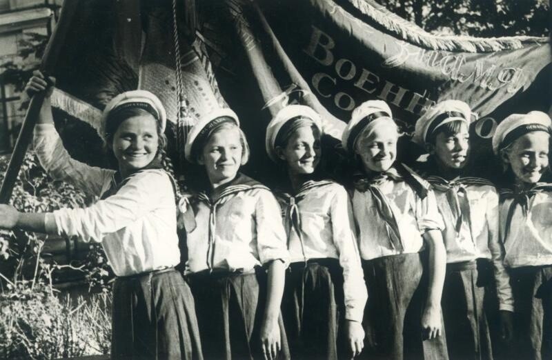 Фото дети пионеры