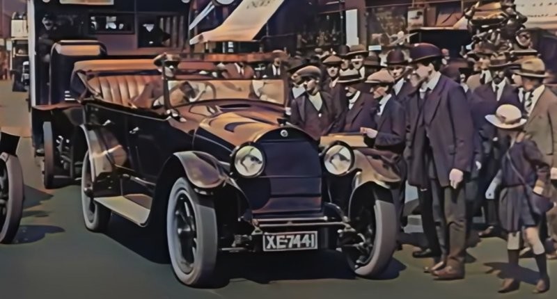 Автомобильное движение 1920-х годов: путешествие во времени по улицам разных городов мира