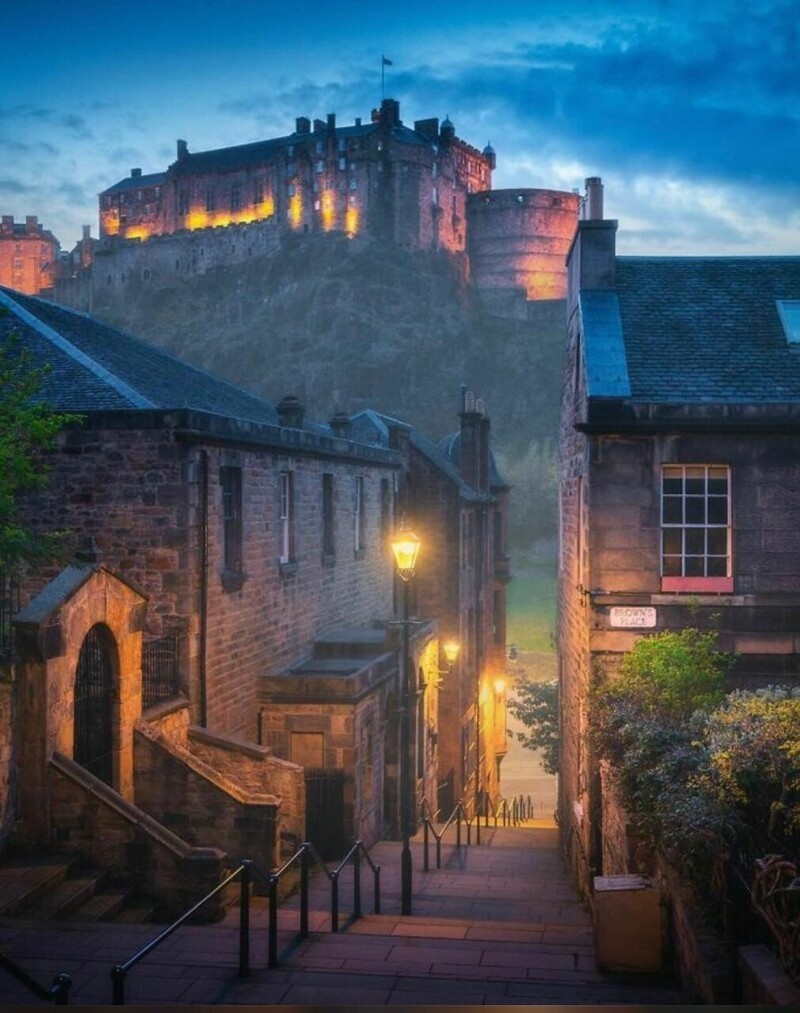 Эдинбургский замок, Шотландия. Первое упоминание о замке датируется 1139 годом