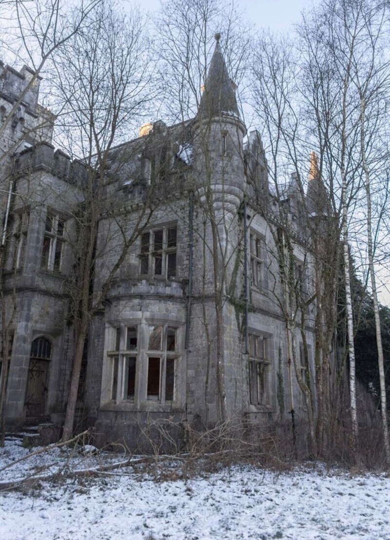 Заброшенный замок в Бельгии