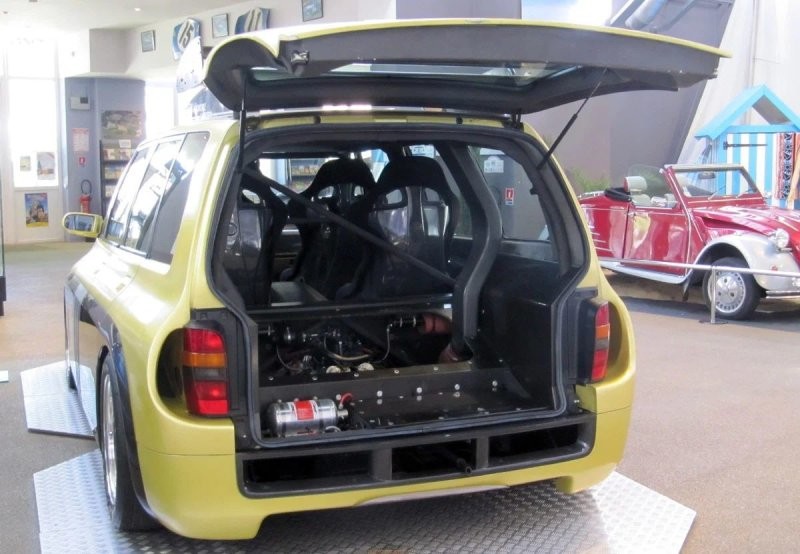 Renault Espace F1 — очень быстрый семейный минивэн с двигателем V10 от Формулы-1