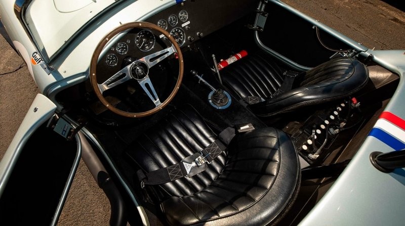 Shelby Cobra 427 Competition 1965 года — одна из всего 23 построенных