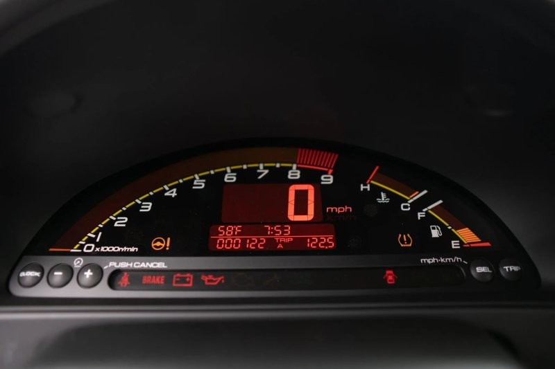 Honda S2000 CR 2009 года без пробега побила все рекорды и была продана за 200 000 долларов