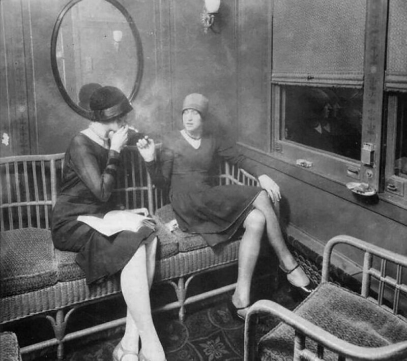 Женский курящий вагон, Великобритания, 1923 год