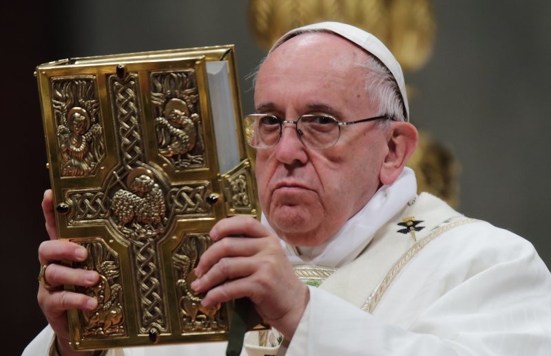 Мадонна обратилась к Папе Римскому за прощением и принятием в церковь