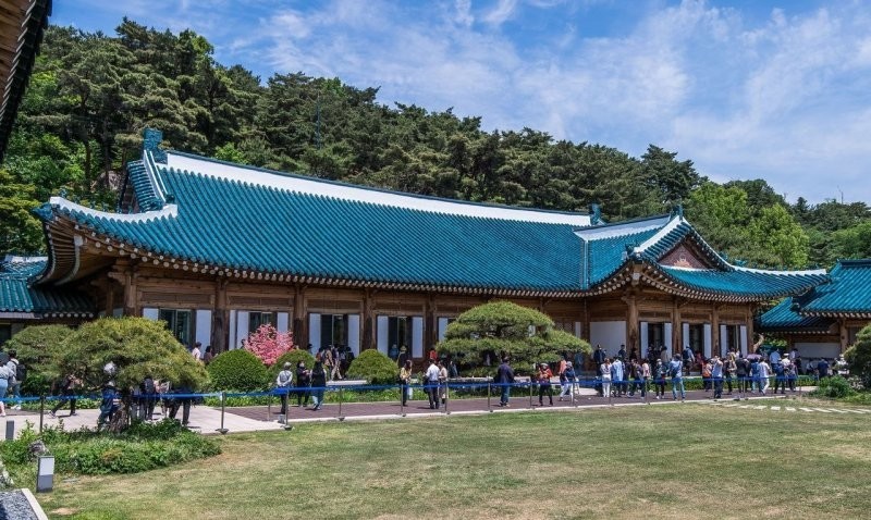 Экскурсия в резиденцию южнокорейских властей