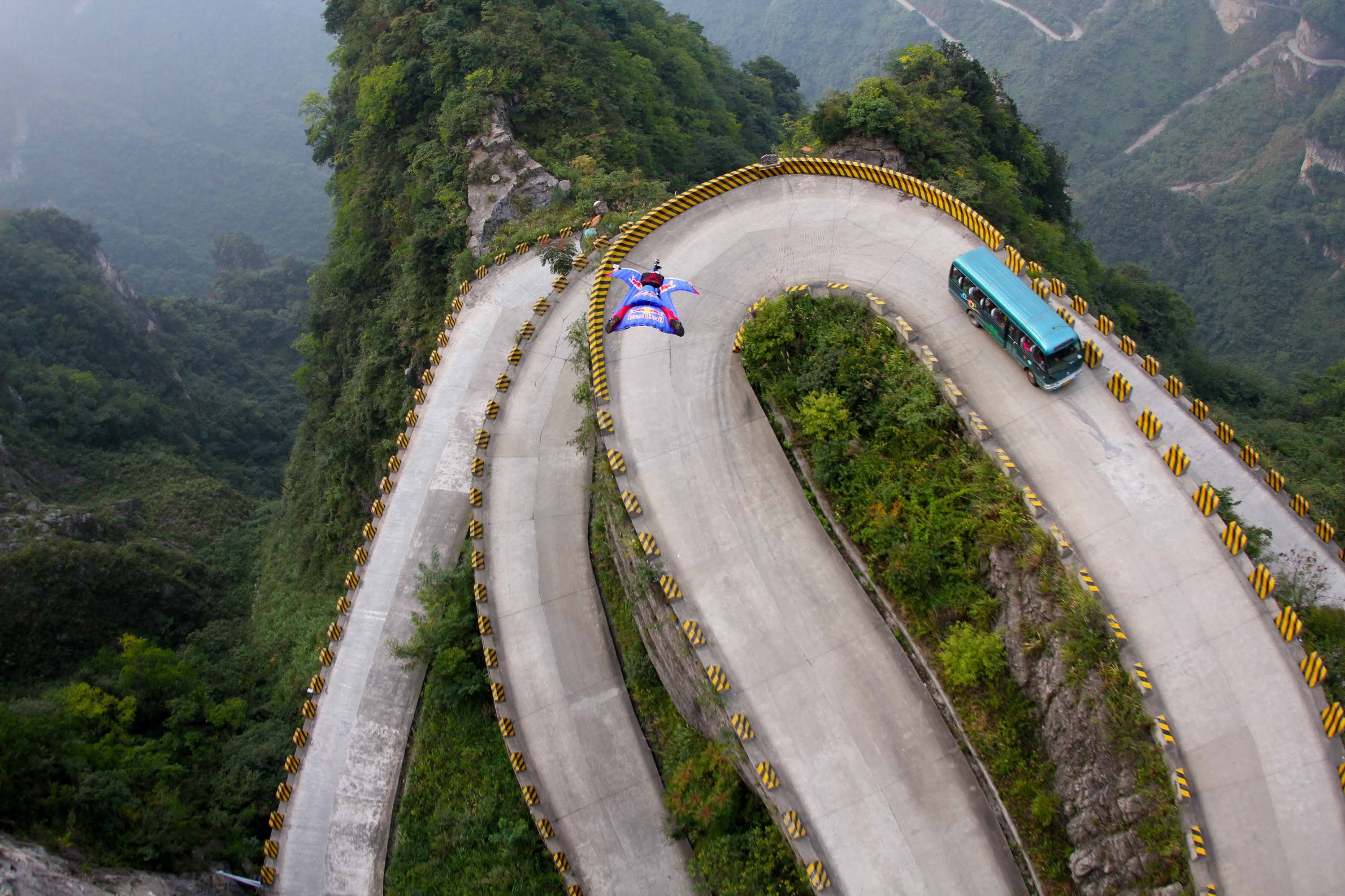 Дорога на гору Тяньмэнь