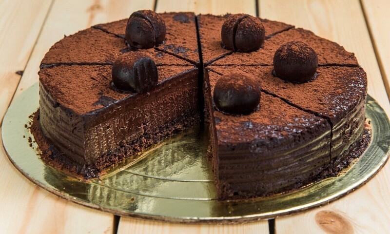 Слоеное тесто и шоколадный торт