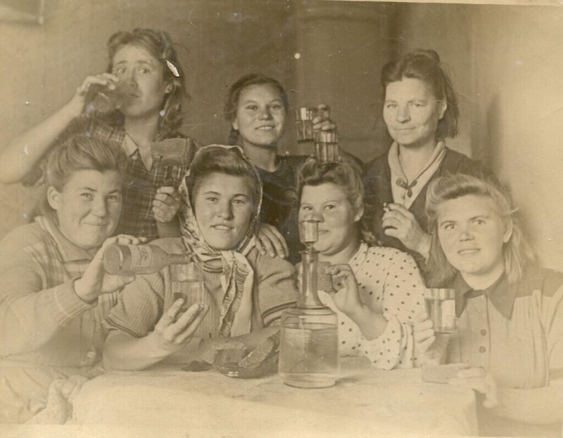 Подруги по общежитию, 16 октября 1948 года, г. Ленинград