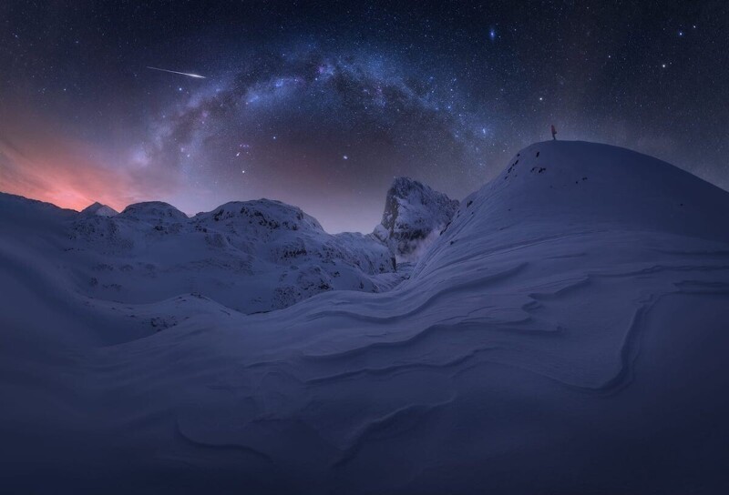Вид на Млечный путь с Пикос-де-Эуропа, горного хребета на севере Испании. Фотограф Rubén Vela
