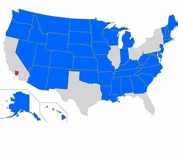 Красным выделен округ Лос-Анджелес, а синим - штаты, население которых уступает ему по численности