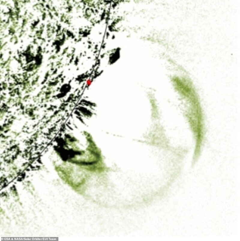 Космический зонд Solar Orbiter прислал изображение плазменного "ежика"