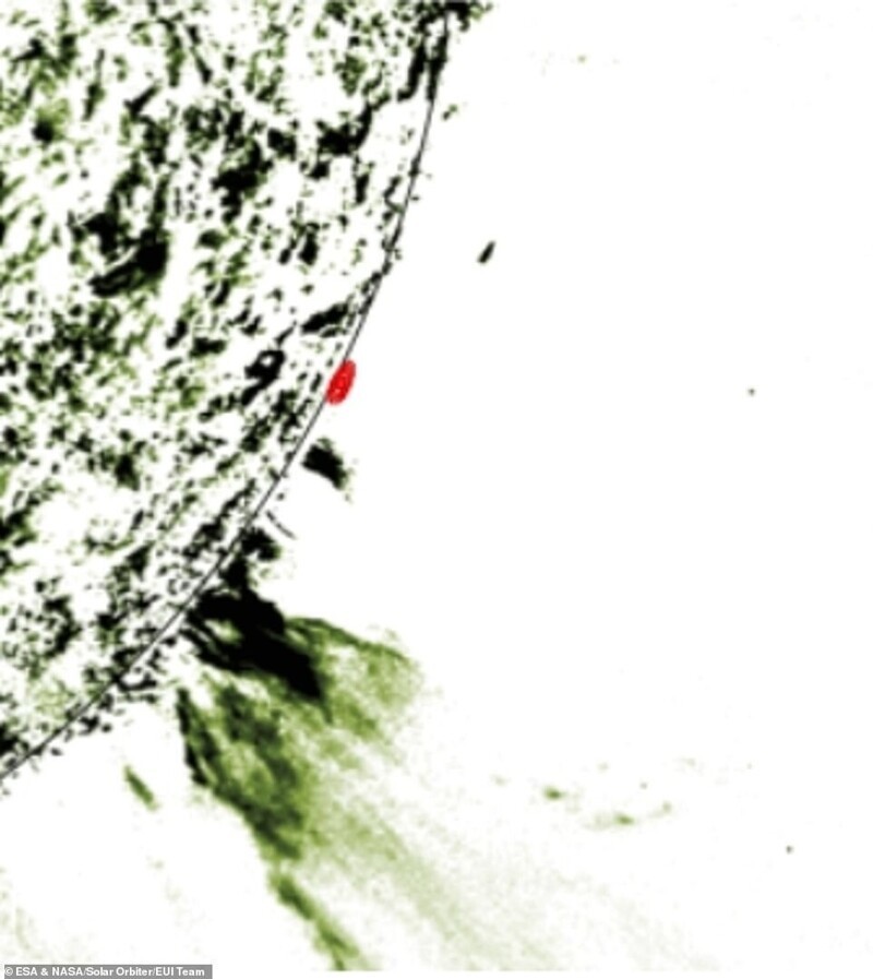 Космический зонд Solar Orbiter прислал изображение плазменного "ежика"