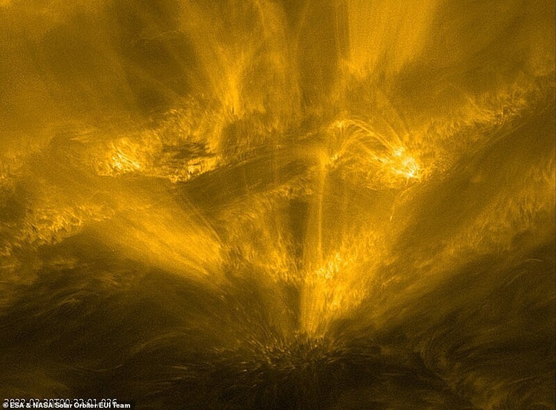 Мощные вспышки и любопытное пятно "шипов", протянувшееся на 24 км по всему Солнцу