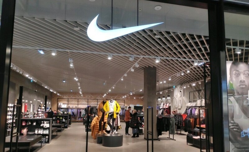 Nike заявил о закрытии магазинов в России