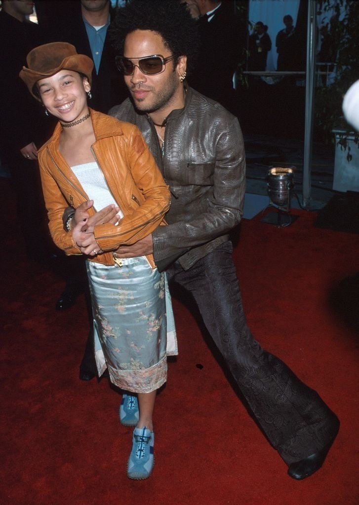 15. Ленни Кравиц с дочерью Зои на церемонии вручения премии Грэмми в 2000 году