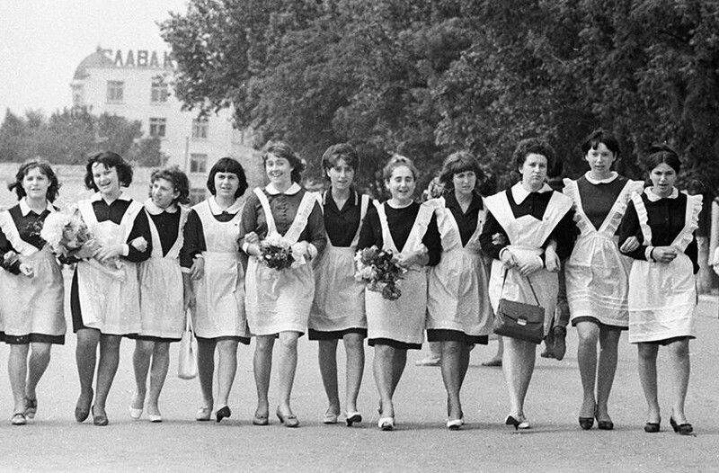 Последний звонок в советских школах: снимки незабываемого праздника