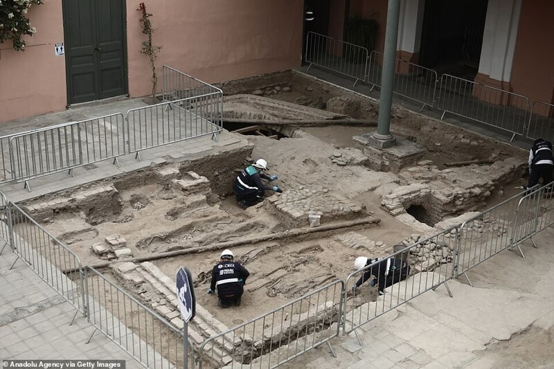 В Перу во дворе испанской больницы 16 века раскопали кладбище