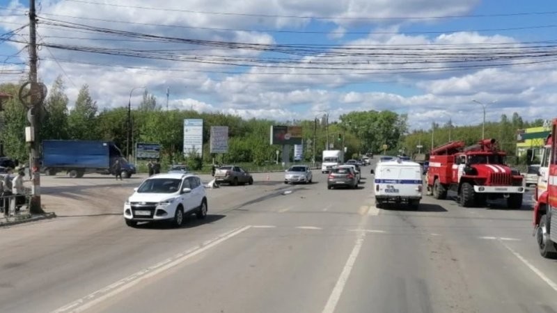 Авария дня. Столкновение таксиста с пожарной машиной в Нижегородской области