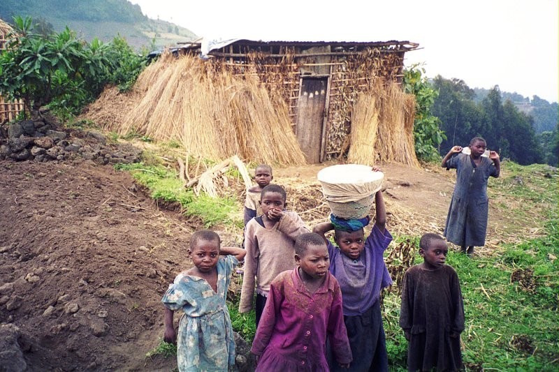 Дети в Руанде