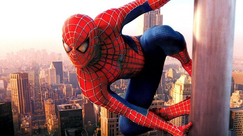 24. В 2016 году Стэн Ли назвал «Человека-паука» Сэма Рэйми (2002) своим любимым фильмом о супергероях