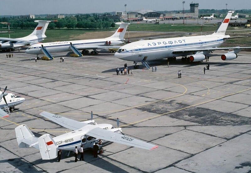 Самолёты в аэропорту "Борисполь". Киев, 1979 год
