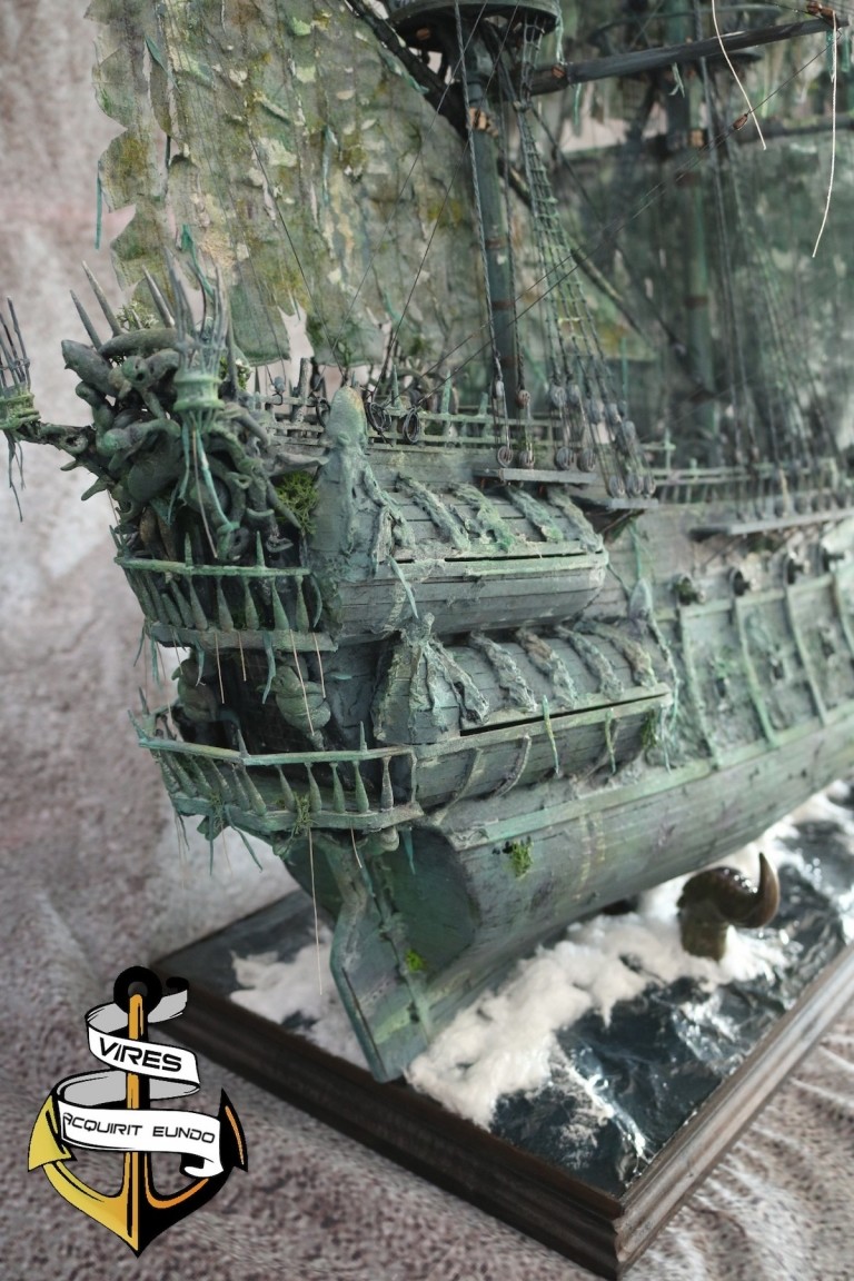  Моделист построил точную копию корабля из «Пиратов Карибского моря»