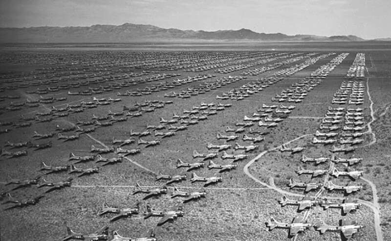 Кладбище из 7000 самолетов, оставшихся после Второй мировой войны, Аризона, 1946 год.
