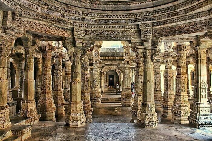 Джайнский храм Ранакпур, Индия