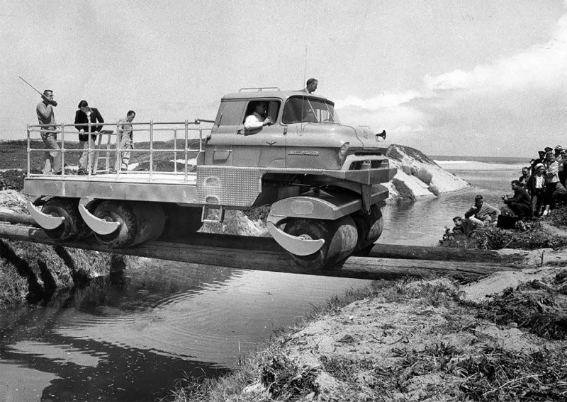 Albee Rolligon: инновационный транспортный грузовик 1950-х годов на катках сверхнизкого давления