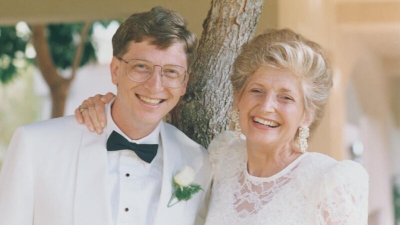 17. Мать Билла Гейтса, Мэри, была знакома с Джоном Опелем, генеральным директором IBM, потому что они оба работали в национальном комитете United Way