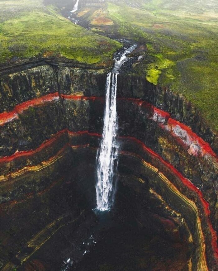 4. Водопад Хенгифосс, Исландия