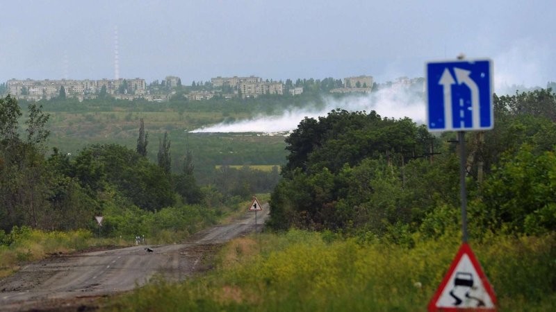 "Это украинская армия нас обстреливает, это она убивает наших детей!"