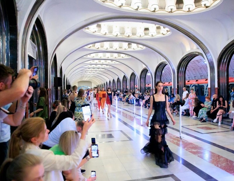 В столице завершилась "Московская неделя моды". Как это было? Много фото и немного цифр