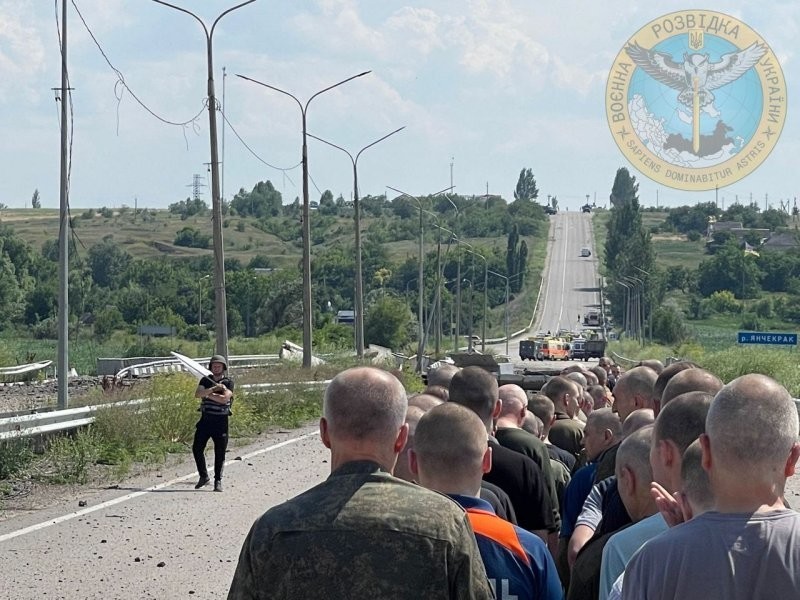 Обмен военнопленными и диванное экспертное сообщество