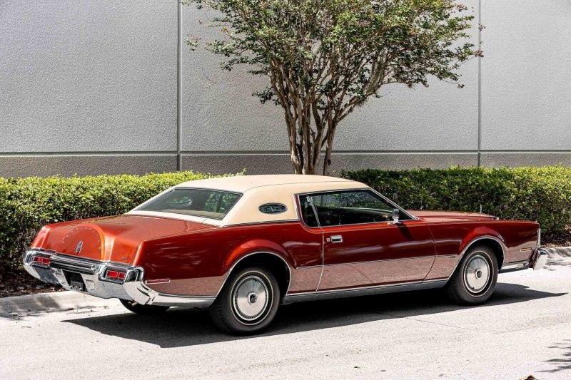 Американский красавец: Lincoln Continental Mark IV 1973 года