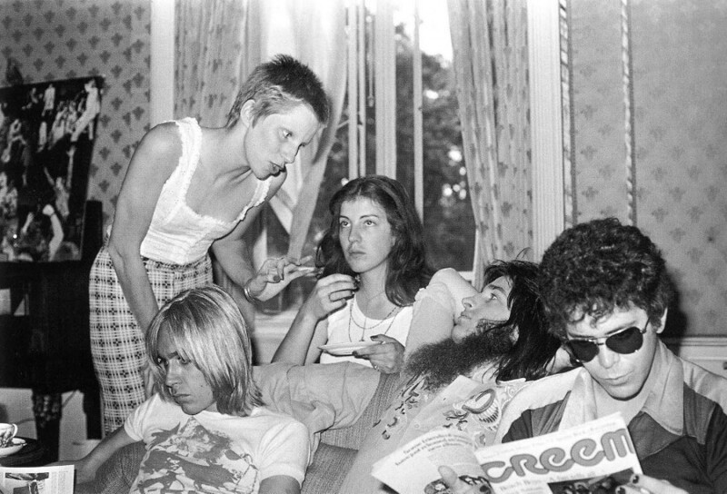 Июнь 1972 года. Анджела Боуи, Игги Поп и Лу Рид. Лондон, Dorchester Hotel.