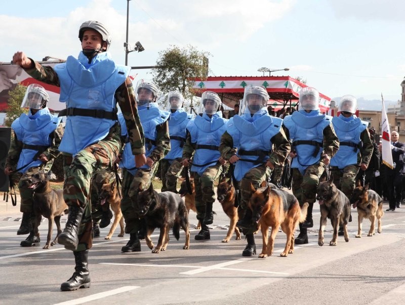 Прямиком на военный парад: армии мира с самыми необычными мундирами