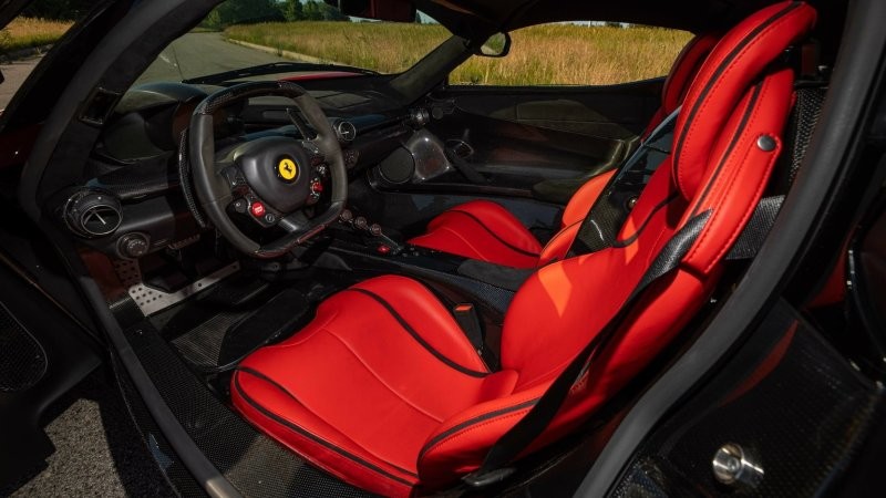 Три супер-редких предсерийных прототипа Ferrari LaFerrari выставят на аукцион
