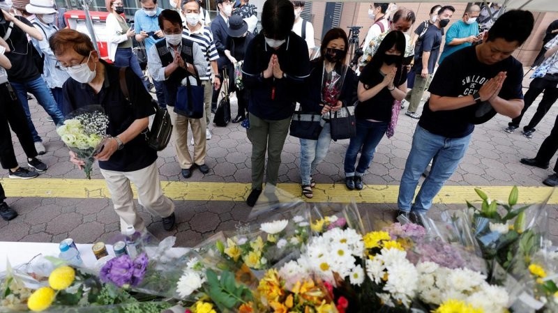 "В этом судьба Японской империи, банзай!": китайцы в ночных клубах отмечают смерть Синдзо Абэ