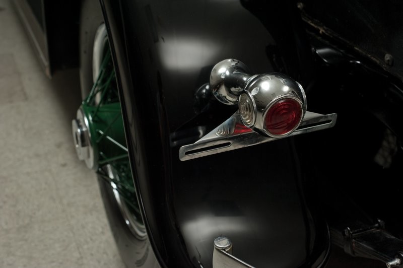 Пуленепробиваемый Cadillac V8 Аль Капоне ищет нового владельца