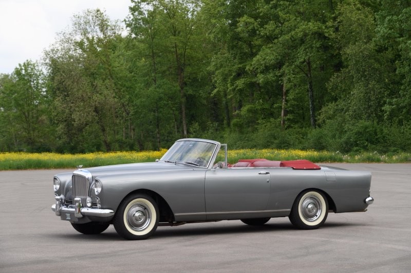 8. Bentley S2 Continental Drophead Coupe 1955 года продан за $175,189