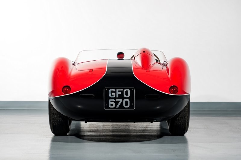 Ультра-редкий гоночный автомобиль Ferrari 1957 года может быть продан с аукциона за 10 миллионов долларов