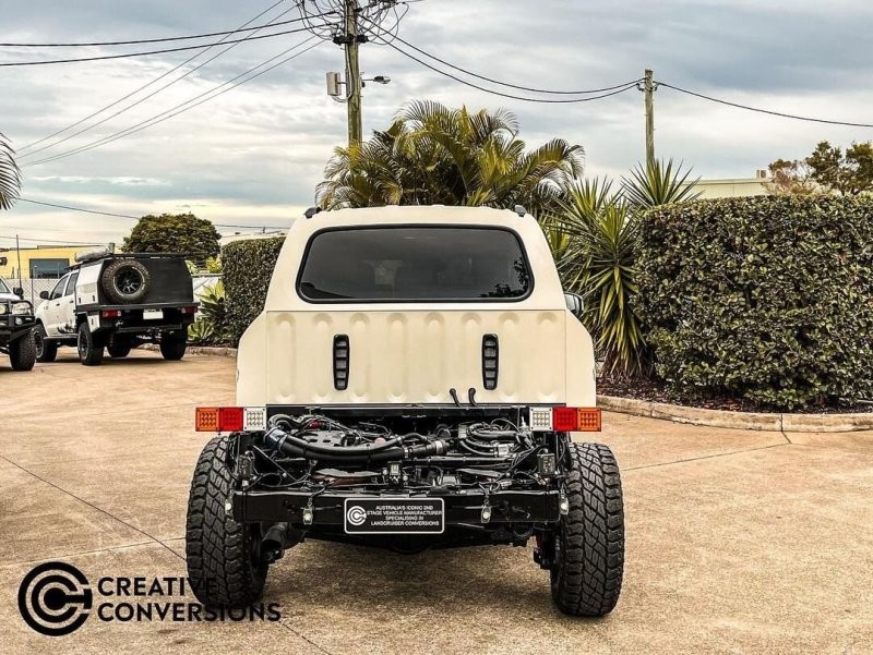 Пикап Toyota Land Cruiser 300, созданный австралийскими умельцами