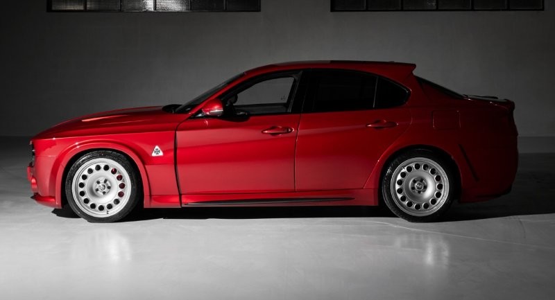 Alfa Romeo Giulia Quadrifoglio получила причудливый ретро-дизайн
