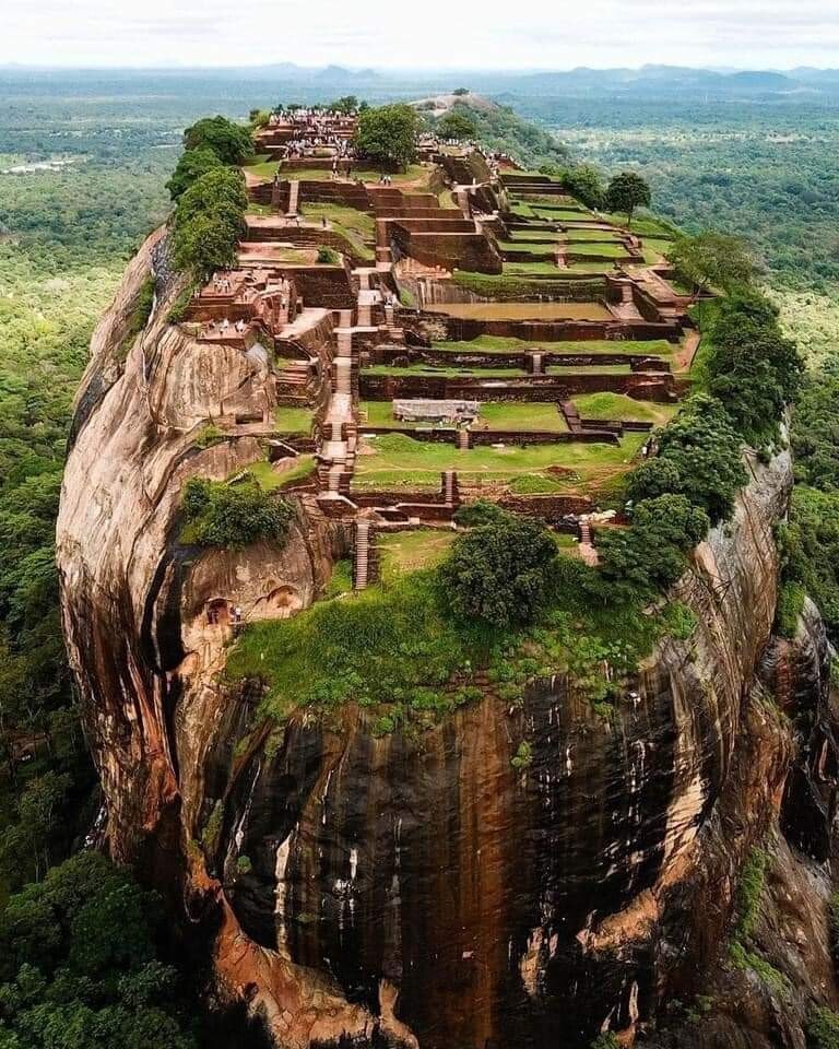 Сигирия, древняя скалистая крепость, расположенная на севере района Матале, Центральная провинция, Шри-Ланка