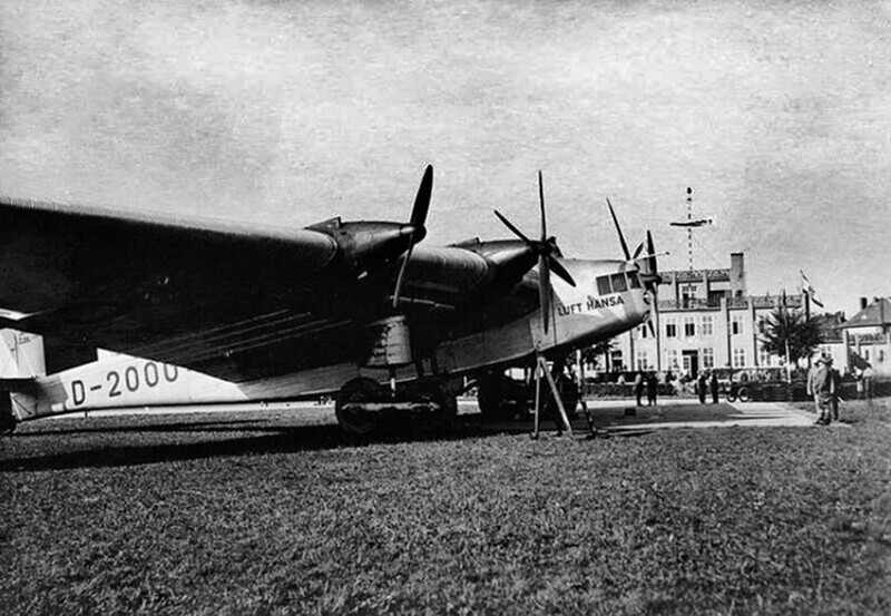 Самолёт Junkers G.38 компании Люфт Ганза в аэропорту Девау, Кёнигсберг. 1931 год