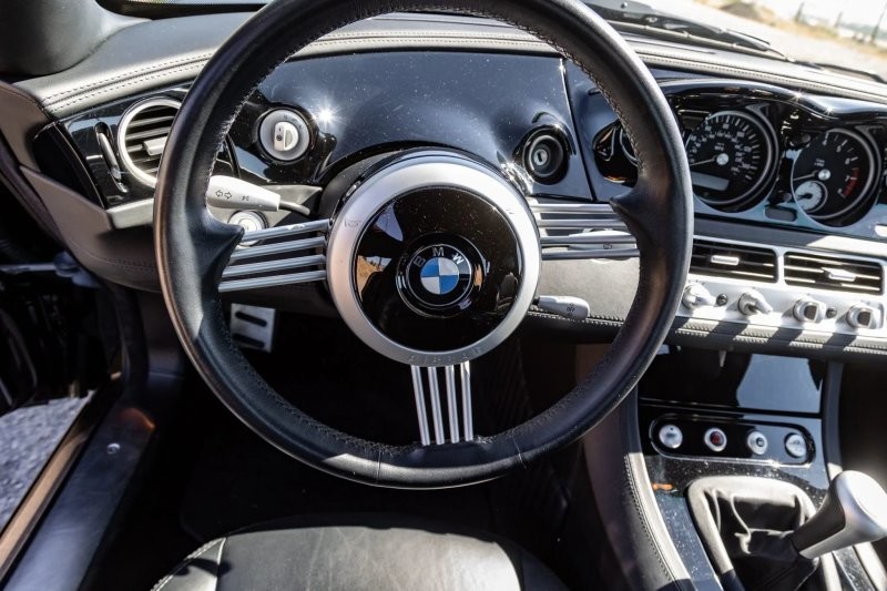 BMW Z8 2003 года выпуска за 200 000 долларов: настоящая выгодная сделка