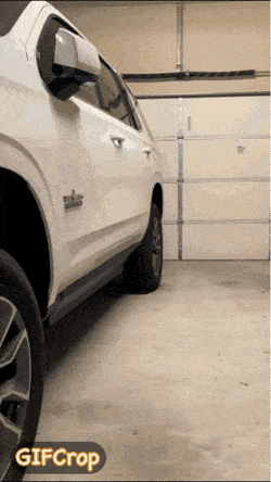 Гифки с автомобилями и мотоциклами Гифки с автомобилями и мотоциклами